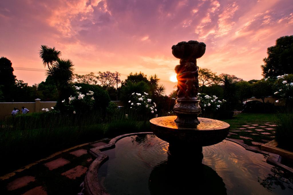 Little Tuscany Boutique Hotel Johannesburg Exteriör bild