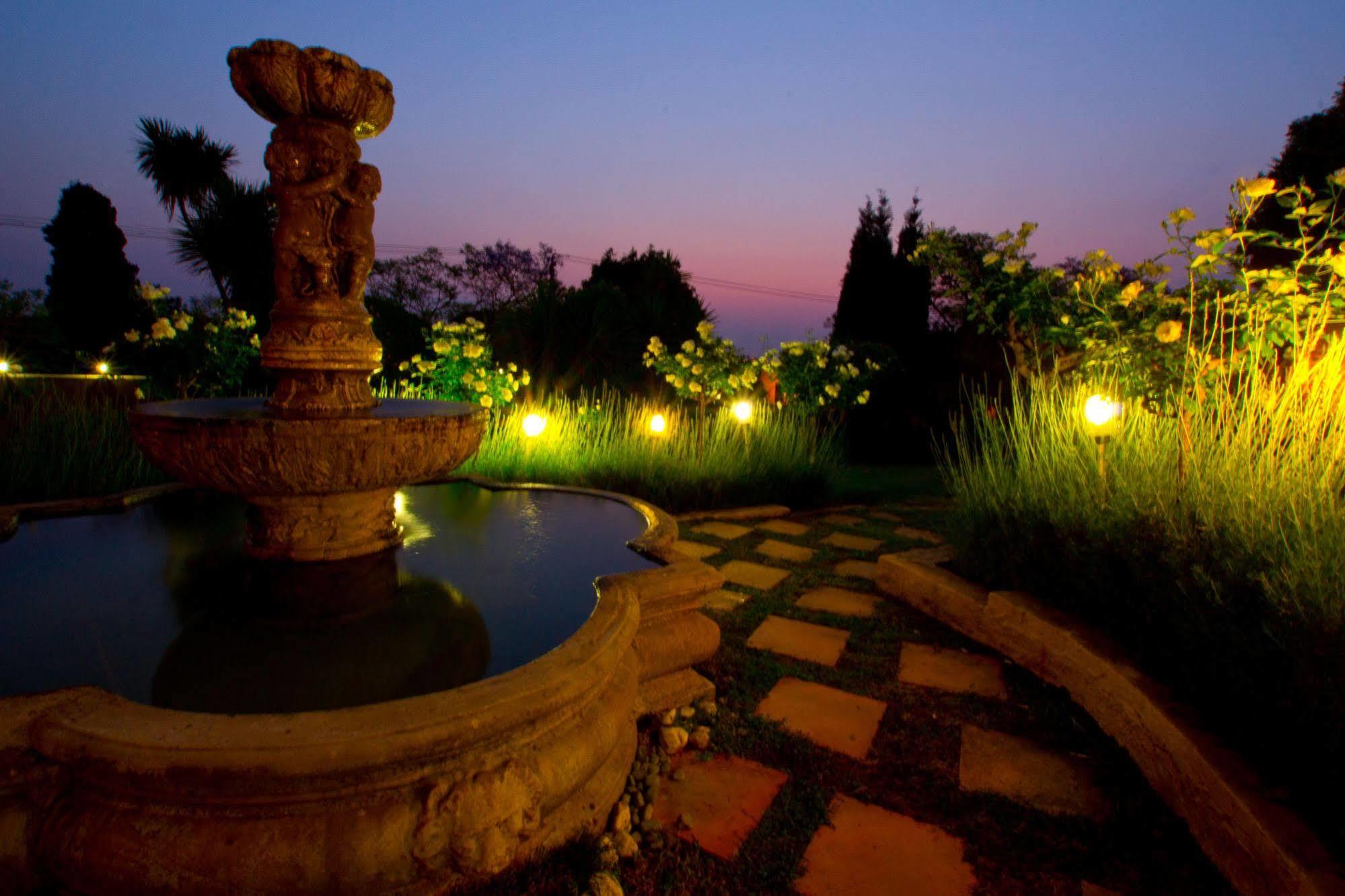 Little Tuscany Boutique Hotel Johannesburg Exteriör bild